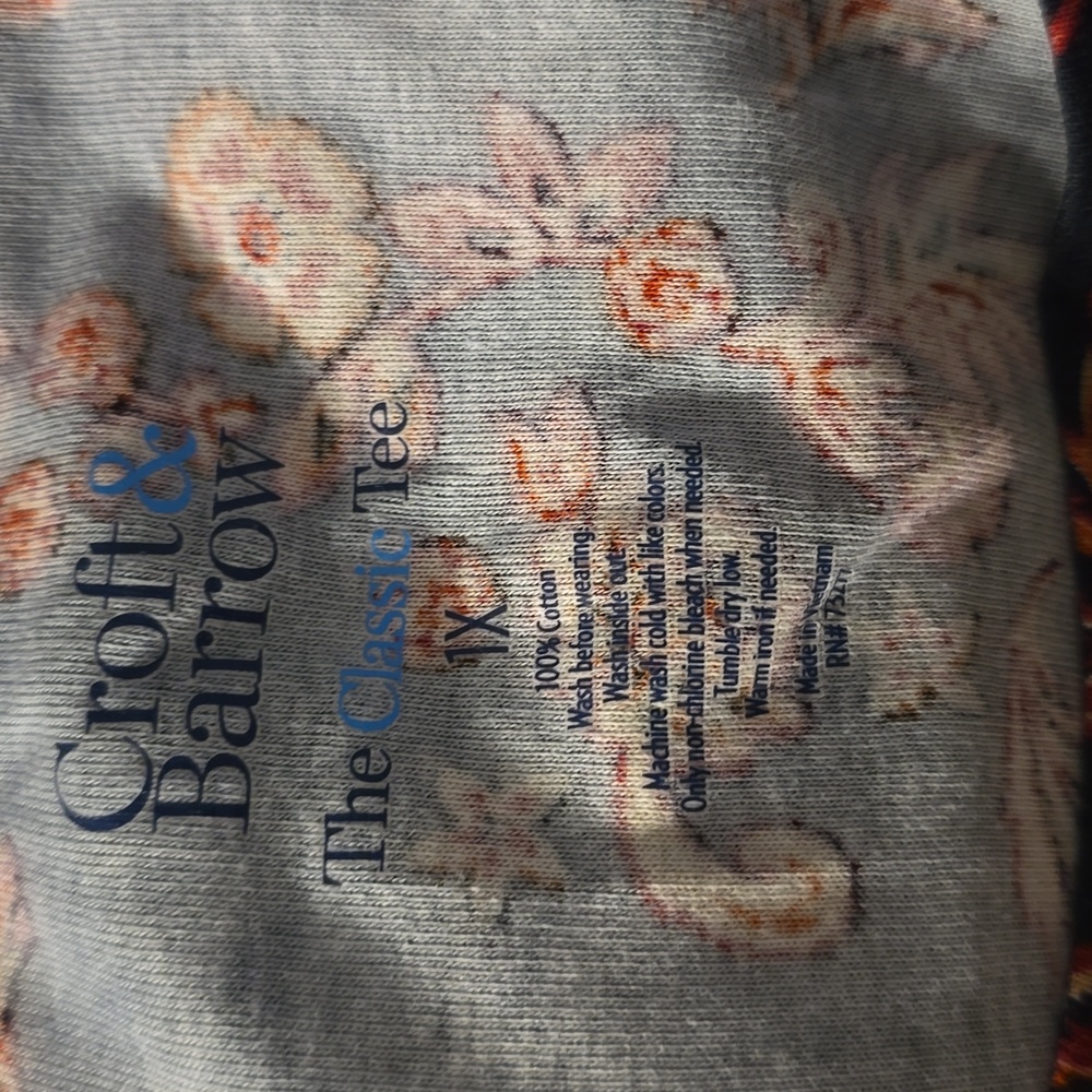 Croft & Barrow The Classic Tee Women's 1X Navy Floral L-Sleeve Knit Top Comfort - Picture 7 of 7